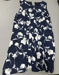 ネイビー 花柄 ノースリーブ ワンピースのサムネイル