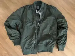 ワークマンプラス　オリーブグリーン MA-1 フライトジャケット