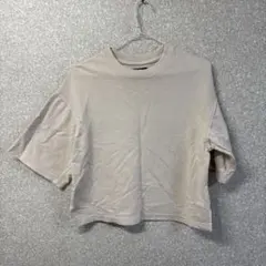 Bershka ベージュ 半袖Tシャツ Mサイズのサムネイル