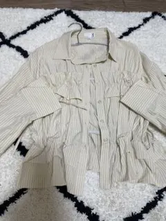 LAKOLE フリル付きストライプシャツ