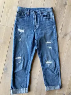 ユニクロ　ダメージジーンズ