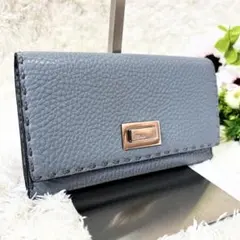 フェンディ ピーカブー セレリア ターンロック レザー ブルー