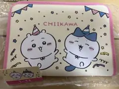 み*き様 ちいかわ しまむら マルチケース　未使用のサムネイル