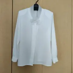 レディースブラウスオーガンジーの襟飾り付き