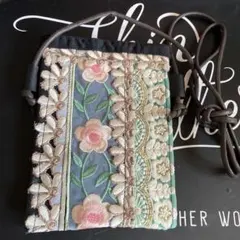 NO1    花柄刺繍ポシェット