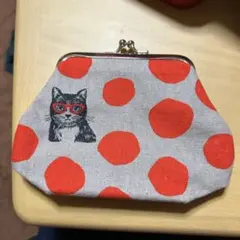 赤い水玉模様のがま口財布猫柄　ハンドメイド