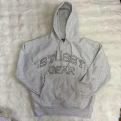 STÜSSY GEARパーカー