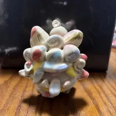 カラフルな陶器製シーサー