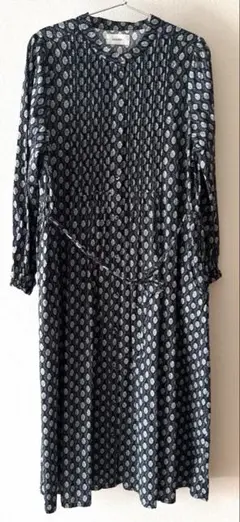 新品未使用　sosotto 綿　花柄ピンタックウエスト紐付きワンピース