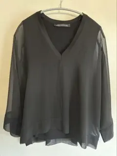 ZARA WOMAN ブラック Vネック シャツ