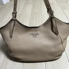 PRADA ベージュ レザー トートバッグのサムネイル