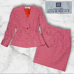 2026年最新】Givenchy スカートセットアップの人気アイテム - メルカリ