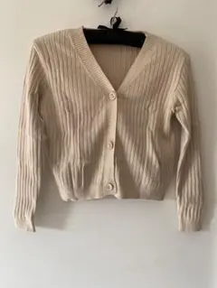 fifthフィフス　ベージュ Vネック カーディガン