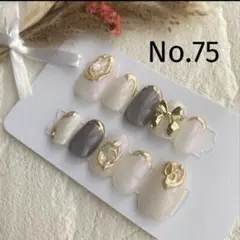 ネイルチップ　No.75 マグネット　ホワイト　リボンネイル　ぷっくり　ミラー