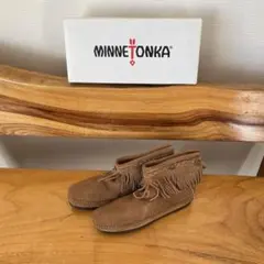 Item thumbnail for item 5be5624b-08a7-4753-90ec-c82be46b6f3c