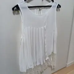 BOUNA GIORNATAのトップス