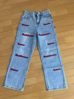 刺繍入りデニム赤