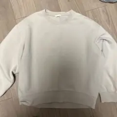 ライトグレー クルーネック トレーナー