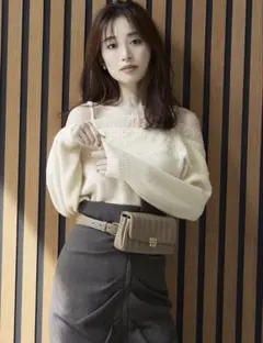 レーストリミングニットプルオーバー　オフホワイト　フリーサイズ