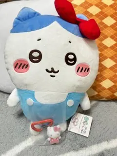 ハチワレ×キティ　ちいかわ×サンリオ　コラボ　ぬいぐるみ　サンリオ　カラビナ