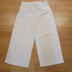 ベージュ　 ワイドパンツ ストレッチ素材