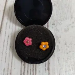 マリークワント可愛い花デザインのピアス
