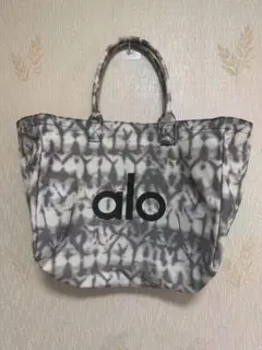 alo yoga トートバッグ