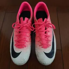 Nike サッカーシューズ ピンク/ホワイト