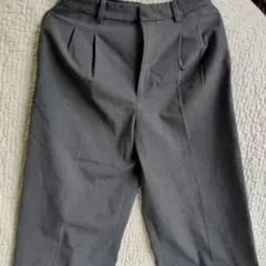ダークグレー プリーツ入り スラックス Mサイズ