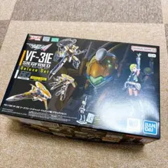 バンダイHG未開封1/100ジークフリードVF-31Eデラックスセット レイナ