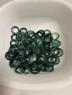 緑色　グリーンアクリルパーツ　75個　穴なしリング