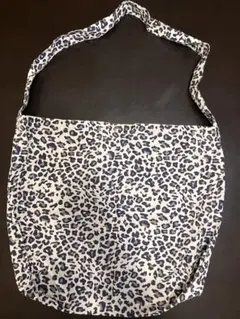 ヒョウ柄 バッグ　斜めがけ