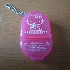 【レア】ハローキティ プチＢＯＸキーホルダー　いちご新聞　付録