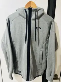 TAKA様専用‼️値下げ Oakley 上S下M セットジャージ グレー