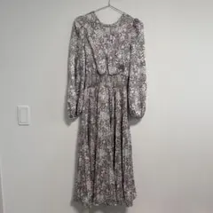 花柄ワンピース