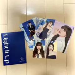 NiziU Light it upクラッパー トレカ ステッカー