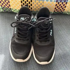 スニーカー　FILA 24.5cm