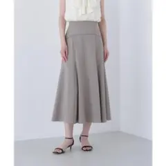 ★タグカット新品未使用★定価10,494円サテンパイピングフレアスカート