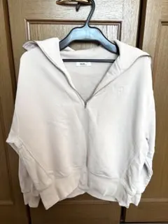 earth music&ecology ベージュ パーカー