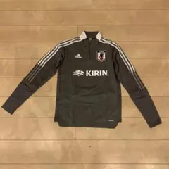adidas サッカー日本代表 トレーニングトップ グレー XLのサムネイル