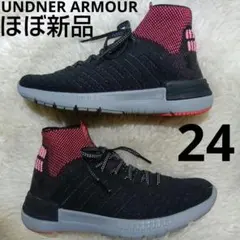 未使用級☆アンダーアーマー ランニング　トレーニング ハイカット 軽量 24cmのサムネイル