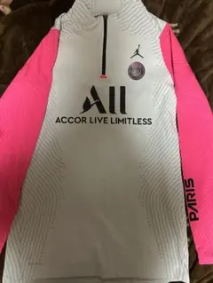 最終値下げ！ パリサンジェルマンヴェイパーニット上下セット