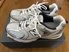 New Balance 530 シルバー スニーカー