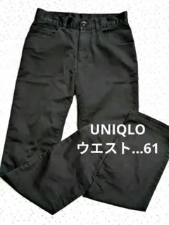 ユニクロ　ブラック　黒　スラックス 　ポケット付き
