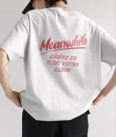 アンドミー andme プリント ロゴ 刺繍入り 半袖Tシャツのサムネイル