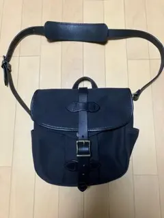 FILSON フィルソン ショルダーバッグ 黒色 廃盤品のサムネイル