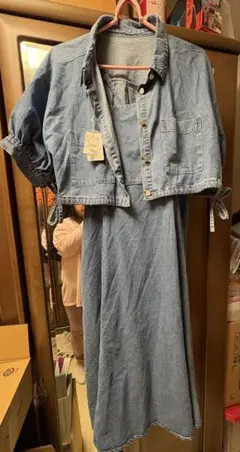 レディースデニム上着とジャンバースカートのセット