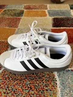 adidas スニーカー ホワイト/ブラック