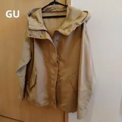 gu　マウンテンパーカー　xs　ベージュ　150　160