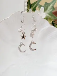 【再販】ハンドメイドイヤーカフ☆シルバーmoon×star×ラインストーン